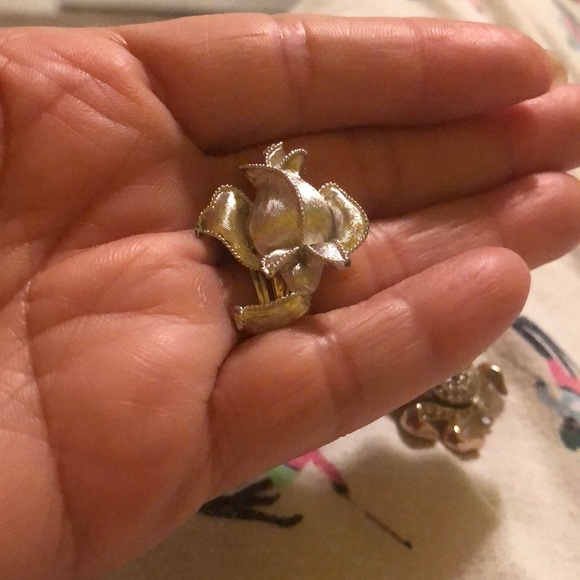 Trifari Jewelry - Pin Silver tone